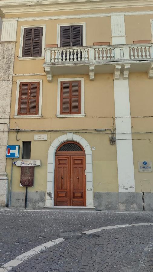 Piccolo Paradiso Suite In Pieno Centro Castel Di Sangro Εξωτερικό φωτογραφία